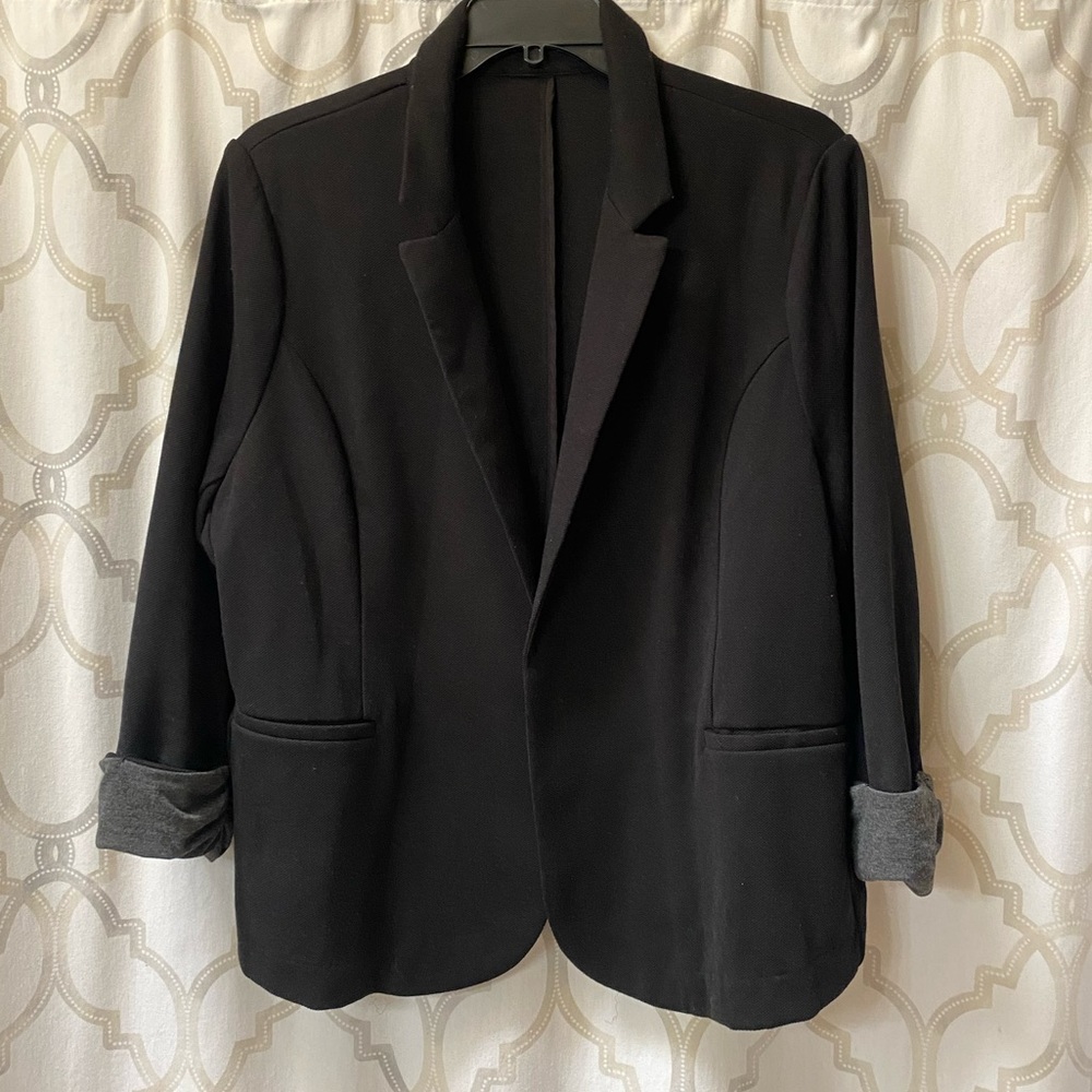 Skies are Blue knit blazer